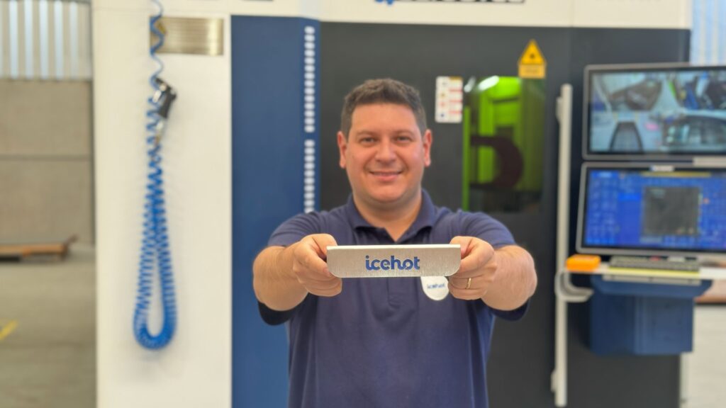 Samuel, sócio-fundador da Icehot, na fábrica durante novo ciclo de investimentos em tecnologia e capacidade produtiva.